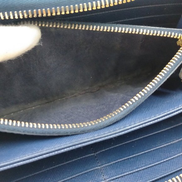 Prada Wallet Long Navy Blue Leather in Great Condition - Picture 8 of 9
